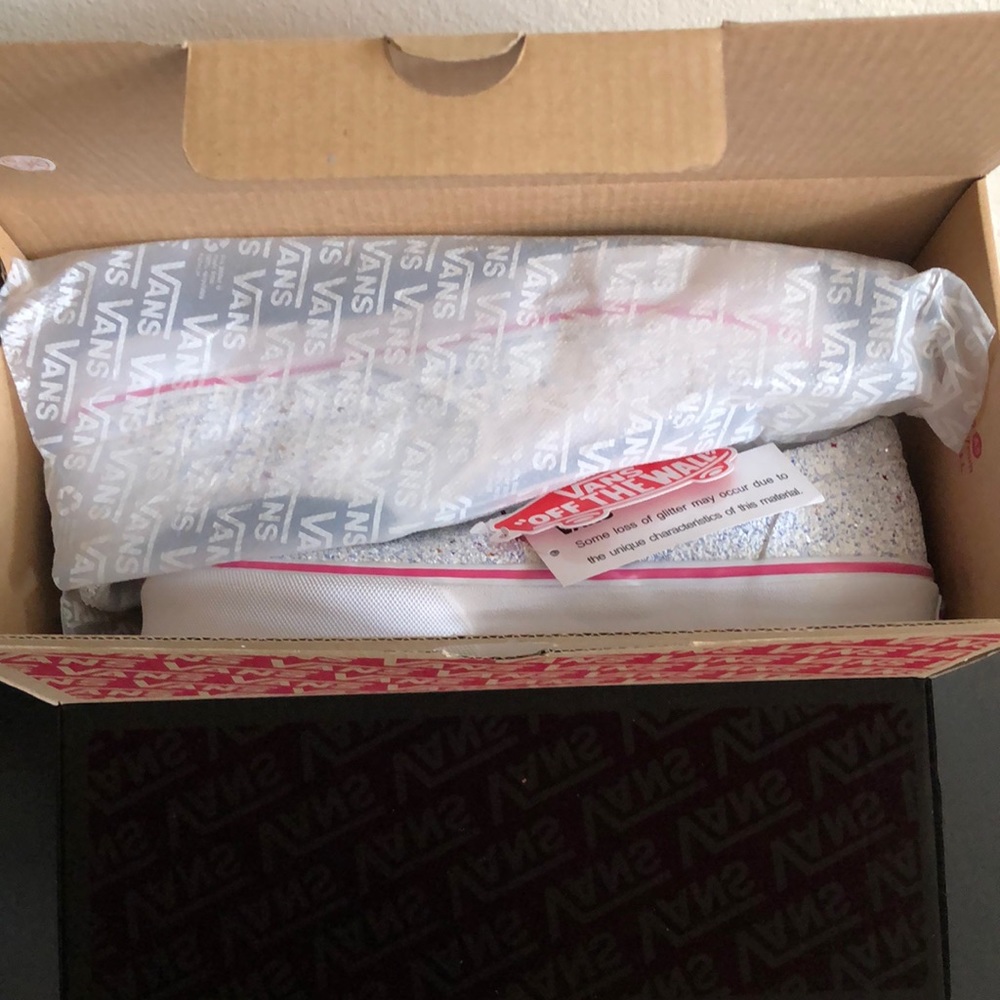 NIB Vans slip-on white glitter